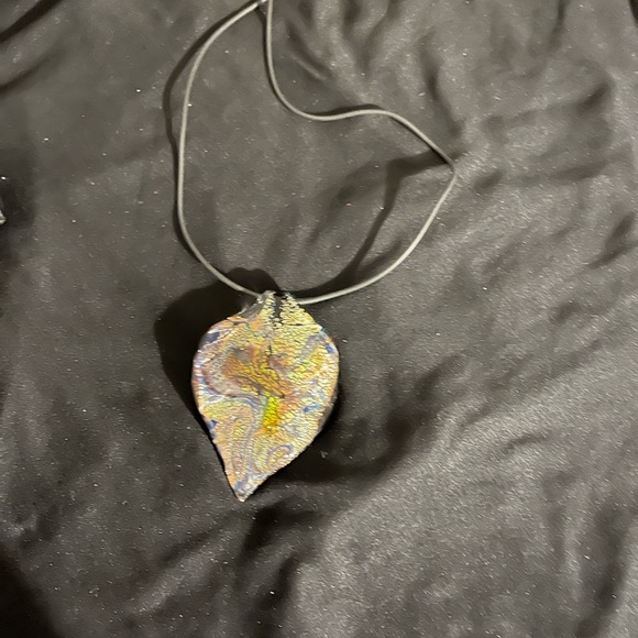 Murano leaf pendant - Picture 1 of 1